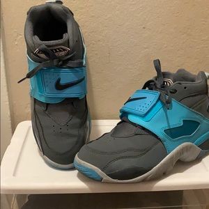 Gray and Blue Sneakers (5y)